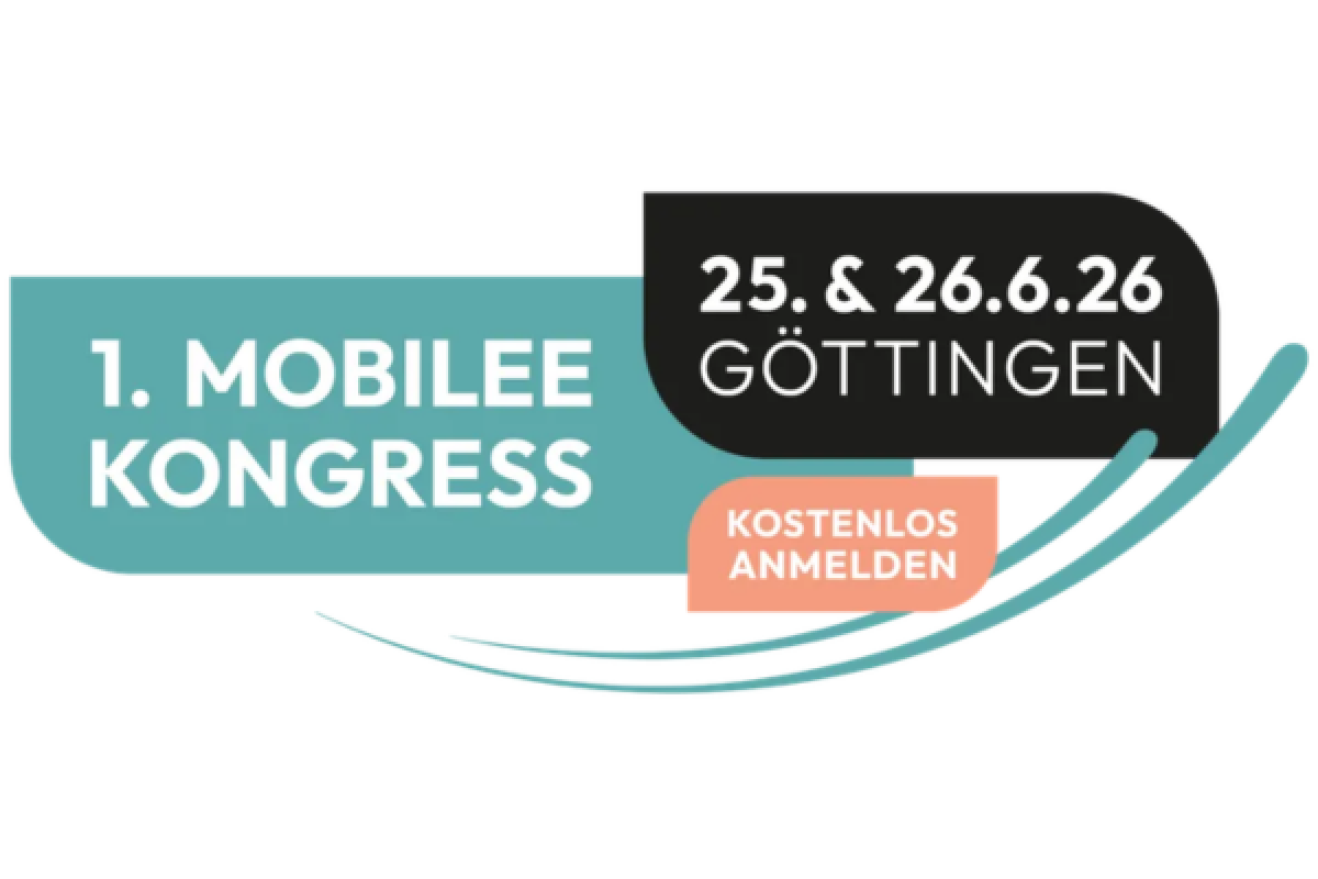 Grafisches Logo mit dem Text '1. MOBILEE KONGRESS', '25. & 26.6.26 GÖTTINGEN' und 'KOSTENLOS ANMELDEN' in Sprechblasen-Formen