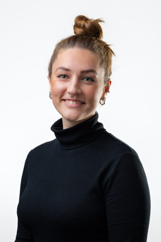 Maria Lascu, Spielfeld Gesellschaft, Social Media & Öffentlichkeitsarbeit